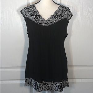 A Pea In The Pod Black Empire Top White Embroidery